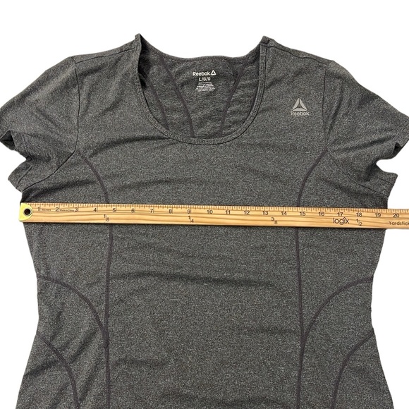 Reebok Women's Grey Fitted Performance T-shirt Size L - Picture 6 of 7